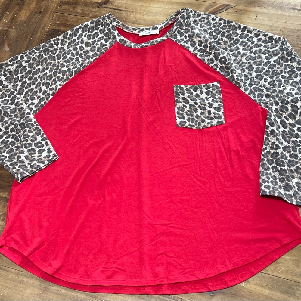 Plus Leo Top